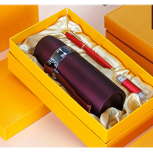 รหัสสินค้า : AT-168 ชุด Gift Set กระบอกน้ำ ปากกา flashdrive แฟลชไดร์ฟ
